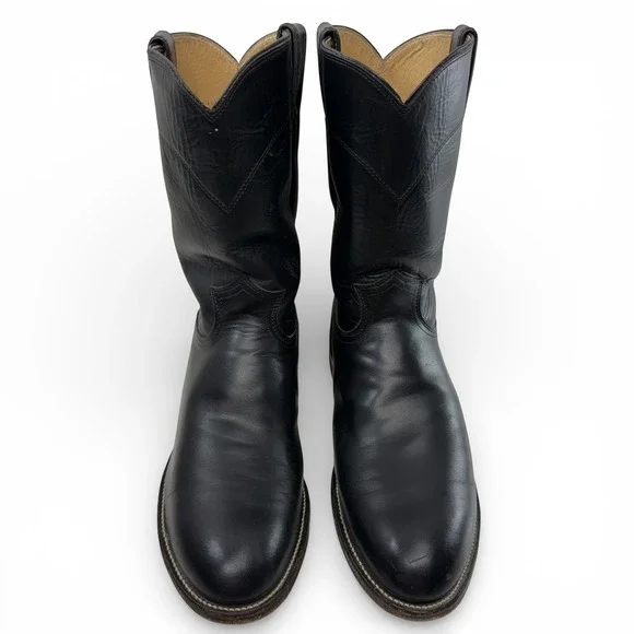 Shoes - Picture 2 of 10